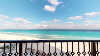 Premier Ocean Front Doble