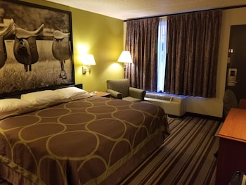 Room, 1 King Bed, Smoking