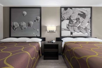 Room, 2 Queen Beds, Smoking