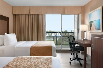 Room, 2 Queen Beds, Non Smoking (Water View)