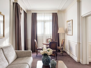 Suite, 2 Bedrooms (Red Level Master)