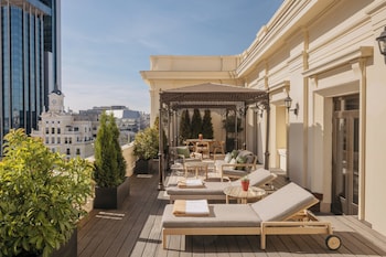 Castellana Presidential Suite Red Level
