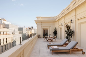 Master Suite Terrace Red Level (2+1)