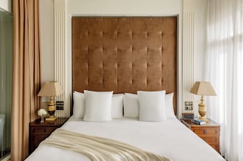 One Bedroom Suite Red Level Lounge Access