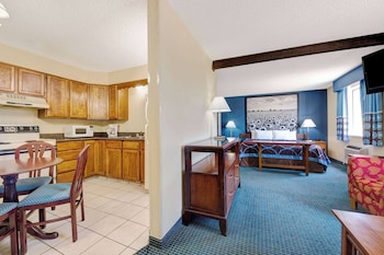 Studio Suite, 1 King Bed, Non Smoking