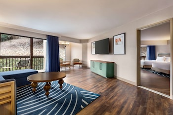 Suite, 2 Queen Beds, Accessible, Bathtub (1 Bedroom with Sofabed)
