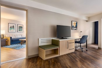 Suite, 2 Queen Beds, Accessible, Bathtub (1 Bedroom with Sofabed)