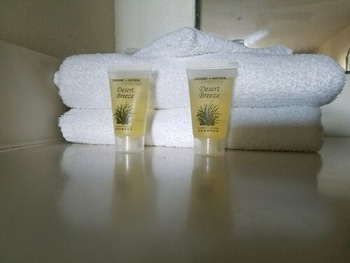 Standard Room, 2 Double Beds
