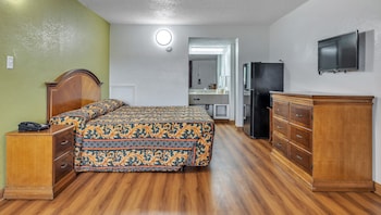 Room, 1 King Bed, Non Smoking