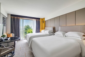 Traditional Room, 2 Queen Beds