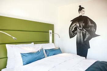 Standard Room, 1 Double Bed, City View