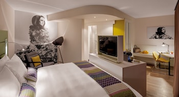 Premium Room, 1 King Bed, City View