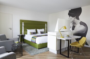 Standard Room, 1 King Bed, Accessible, City View