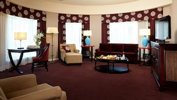 Suite, 1 Bedroom (Montreal View)