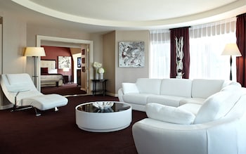 Suite, 1 Twin Bed (Vice President)