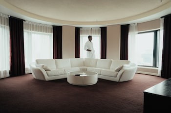 Suite, 1 Bedroom (High Floor)