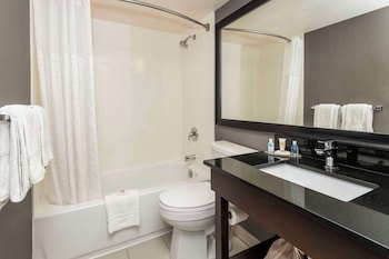Room, 2 Queen Beds, Non Smoking