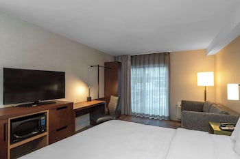 Room, 1 King Bed with Sofa bed, Non Smoking