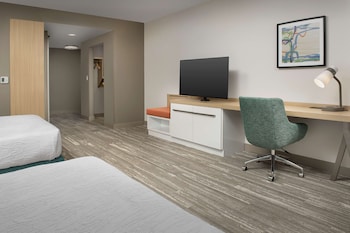Room, 2 Queen Beds, Accessible (Roll-In Shower)