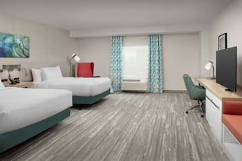 Deluxe Room, 2 Queen Beds, Bathtub
