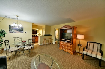 Suite, 1 Bedroom, Non Smoking (Ramada)