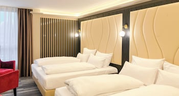 Premium Quadruple Room
