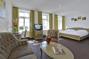 Deluxe Double Room Single Use