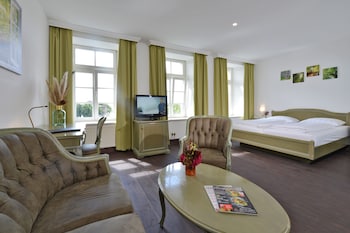 Deluxe Double Room Single Use