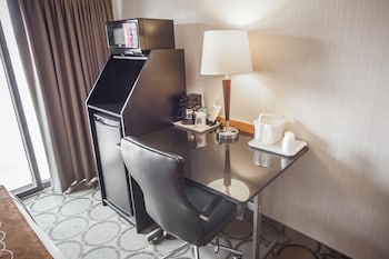 Standard Room, 2 Queen Beds, Non Smoking (2nd Floor)