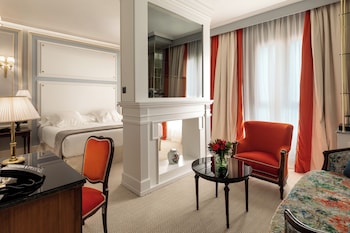 Junior Suite "The Wellington Club" Access