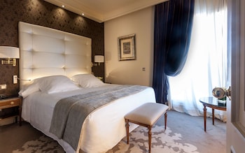 Junior Suite Penthouse Terrace "The Wellington Club" Access