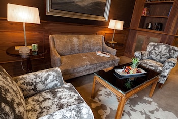 Suite "The Wellington Club" Access