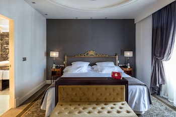 Luxury Suite "The Wellington Club" Access