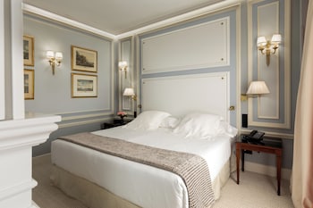 Junior Suite "The Wellington Club" Access