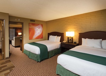 Suite, 2 Queen Beds