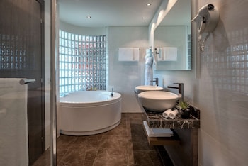Junior Suite, 1 King Bed, Terrace (Deluxe)