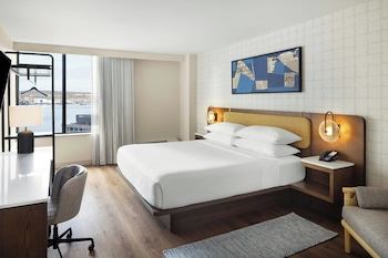 Premium Room, 1 King Bed