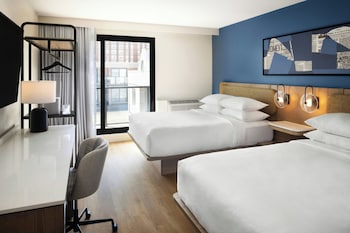 Guest Room, 2 Queens, CY View, Balcony