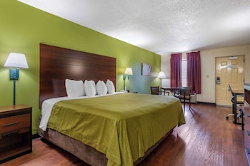 Standard Room, 1 King Bed