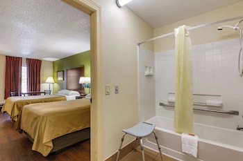 Standard Room, 2 Double Beds