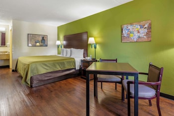 Standard Room, 1 King Bed