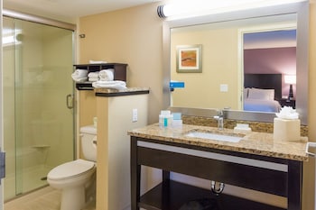Room, 2 Queen Beds, Balcony