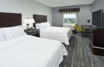 Room, 2 Queen Beds, Accessible, City View (Mobility & Hearing, Roll-in Shower)