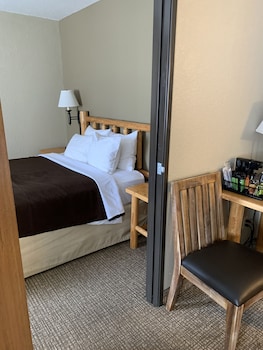 Triple Room, Multiple Beds, Non Smoking, Refrigerator
