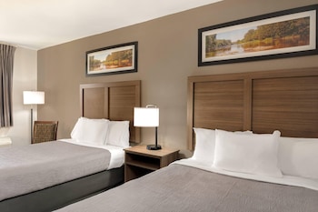 Standard Room, 2 Double Beds, Non Smoking