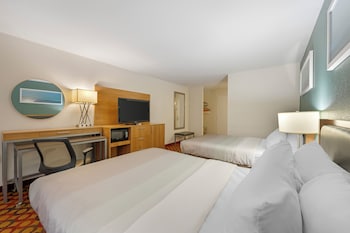 Standard Room, 2 Queen Beds, Non Smoking