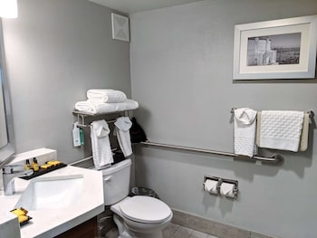 Standard Room, 2 Queen Beds, Non Smoking, Refrigerator & Microwave