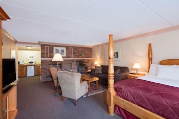 Suite, 1 Queen Bed, Non Smoking, Fireplace (Jettted Tub)