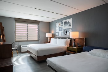 Room, 2 Queen Beds (Hearing Accessible)