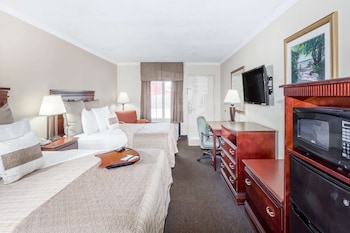 Room, 2 Queen Beds, Non Smoking